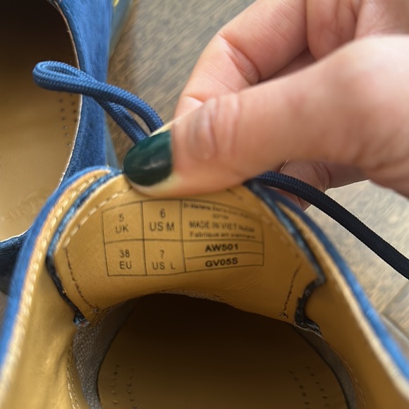 Almost new Suede Oxford Dr Martens - Picture 7 of 7